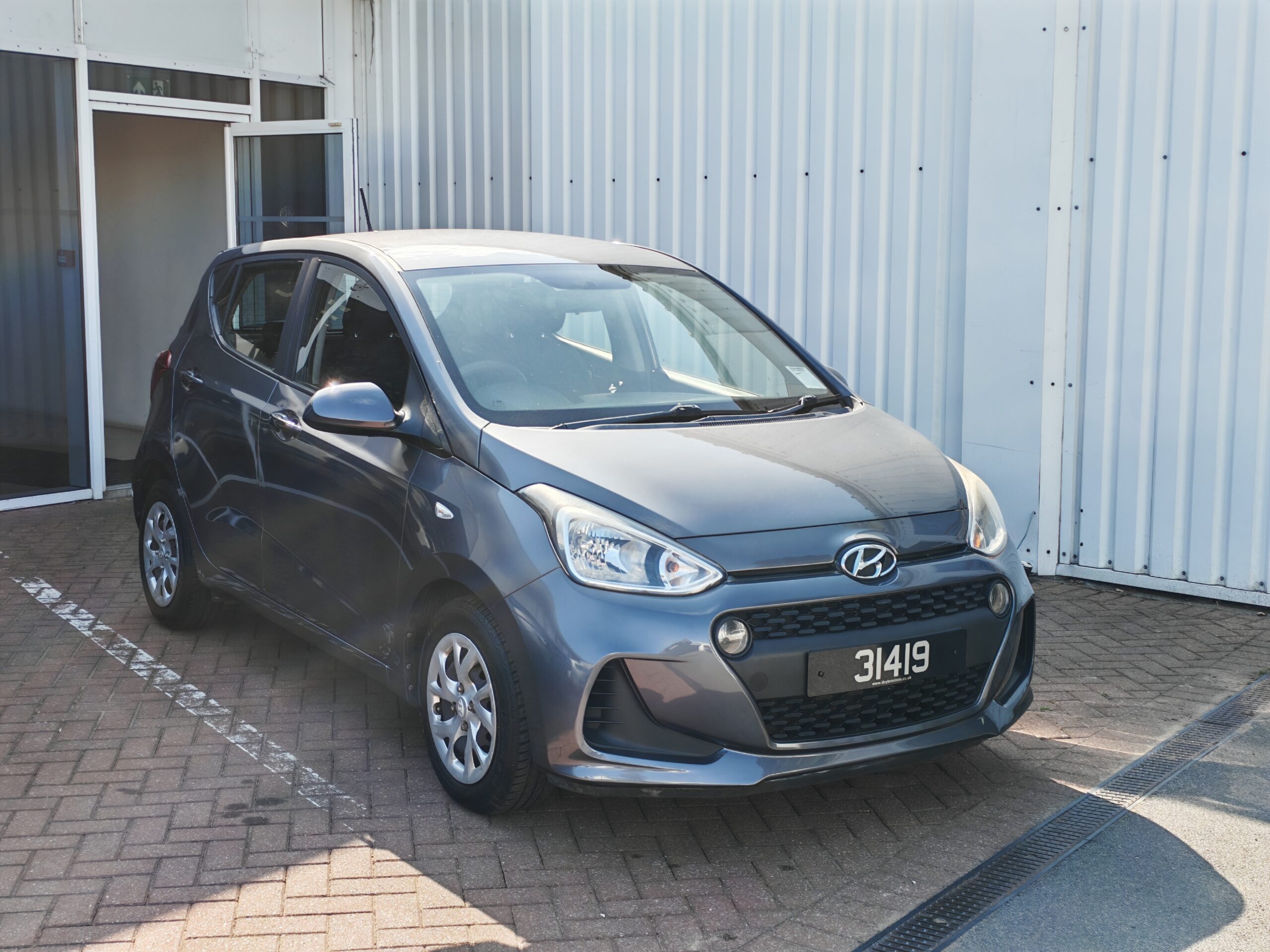 Hyundai i10